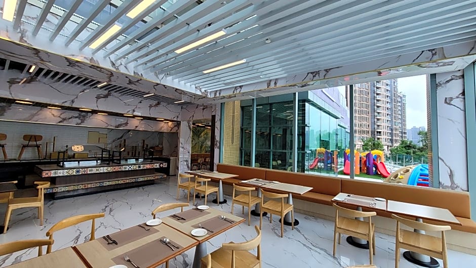 Grand Bay View Hotel & Resort