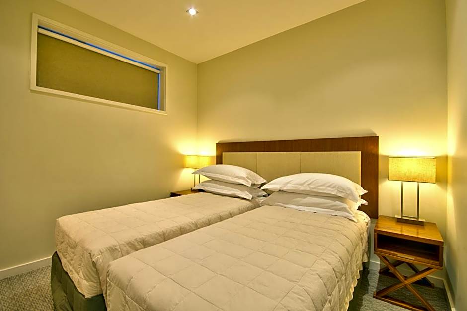 The Rees Hotel & Luxury Apartments