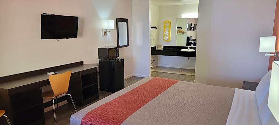 Motel 6-Santa Nella, CA - Los Banos