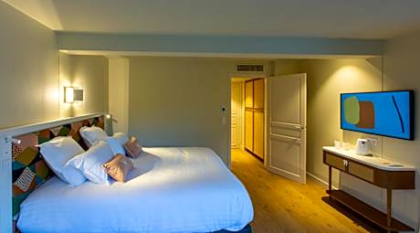 Junior Suite with Balcony