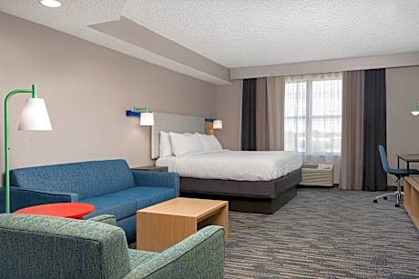 Standard King Room with Communications and Mobility Accessible Tub