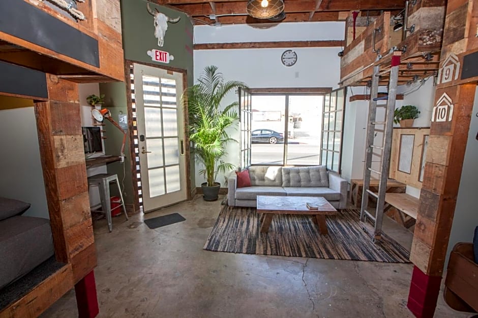PodShare Los Feliz