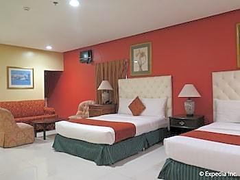 Dreamwave Hotel Lemery