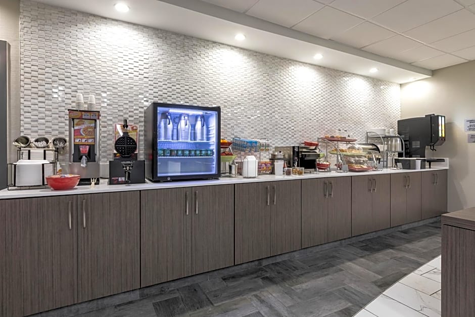 Wingate Augusta Washington Road by Wyndham - Newly Renovated