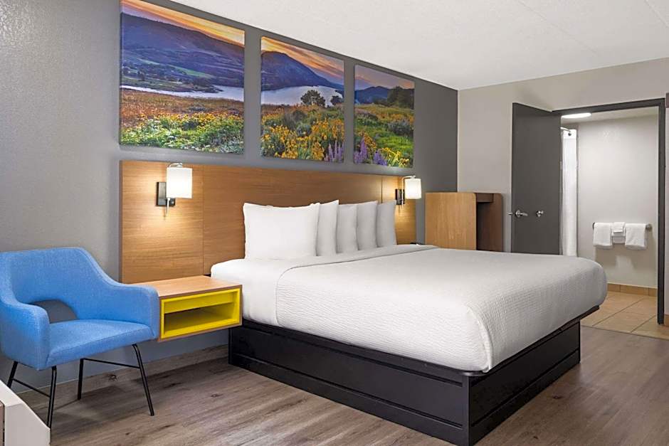 Days Inn by Wyndham Columbus Worthington