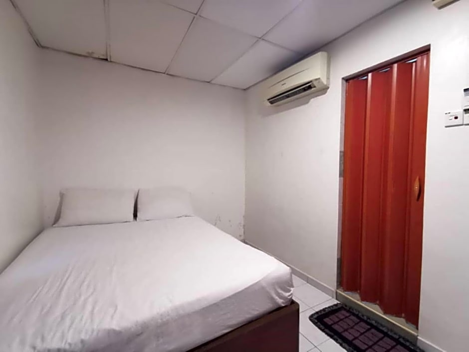 Photo 1 of 5 of Standard Double Room