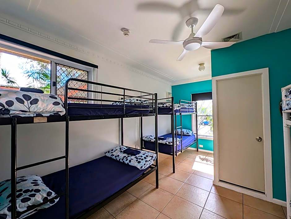 Ozzie Pozzie Backpackers