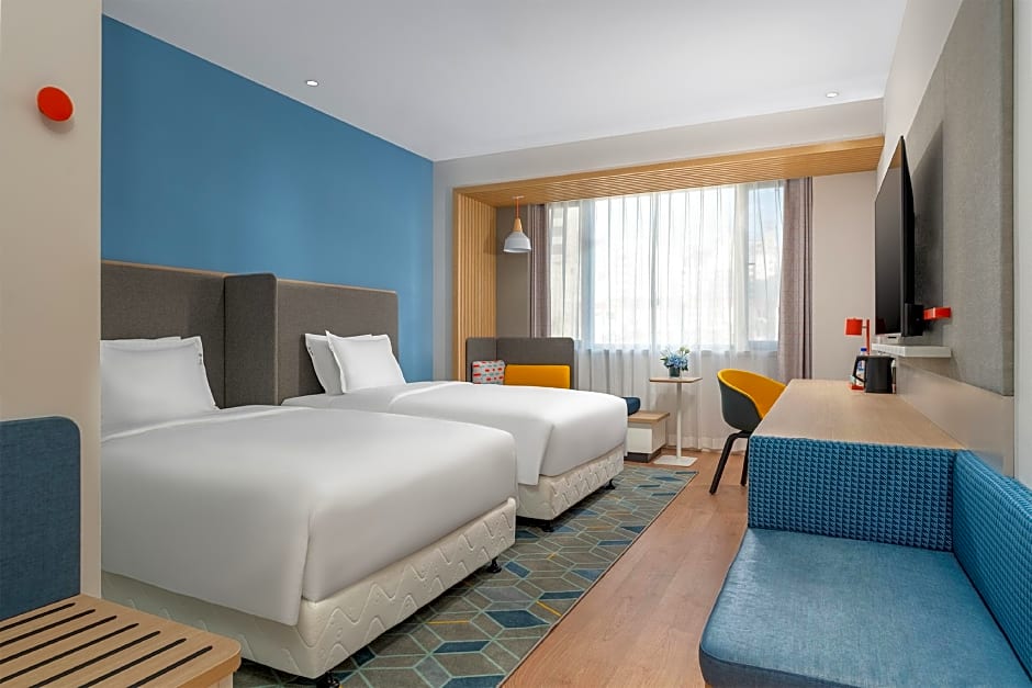 Holiday Inn Express Dandong City Center By IHG