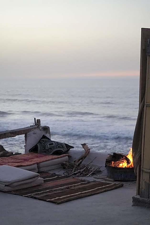 AJARIF ⴰⵊⴰⵔⵉⴼ - Fisherman cabin