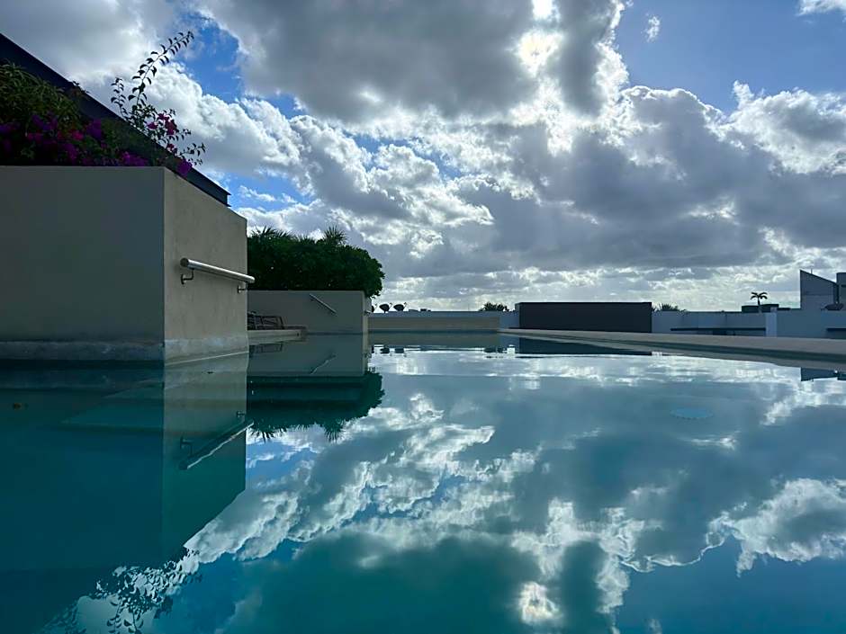 'Syrena Luxury Caribbean' Heart of Playa del Carmen - Fast Wi-fi - Sea Views