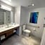 Wingate by Wyndham Long Island City
