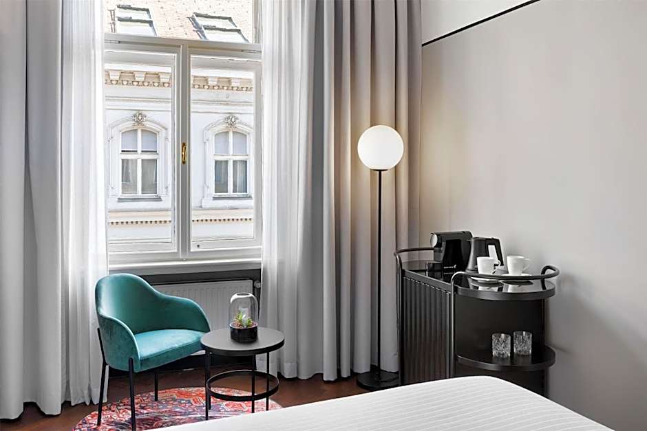 Hotel Astoria Vienna, Curio Collection by Hilton