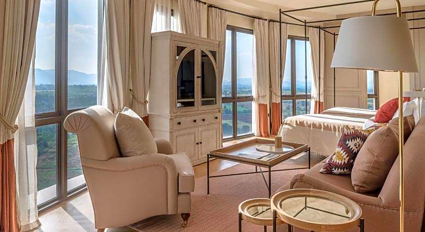 Toscana Piazza by Toscana Valley