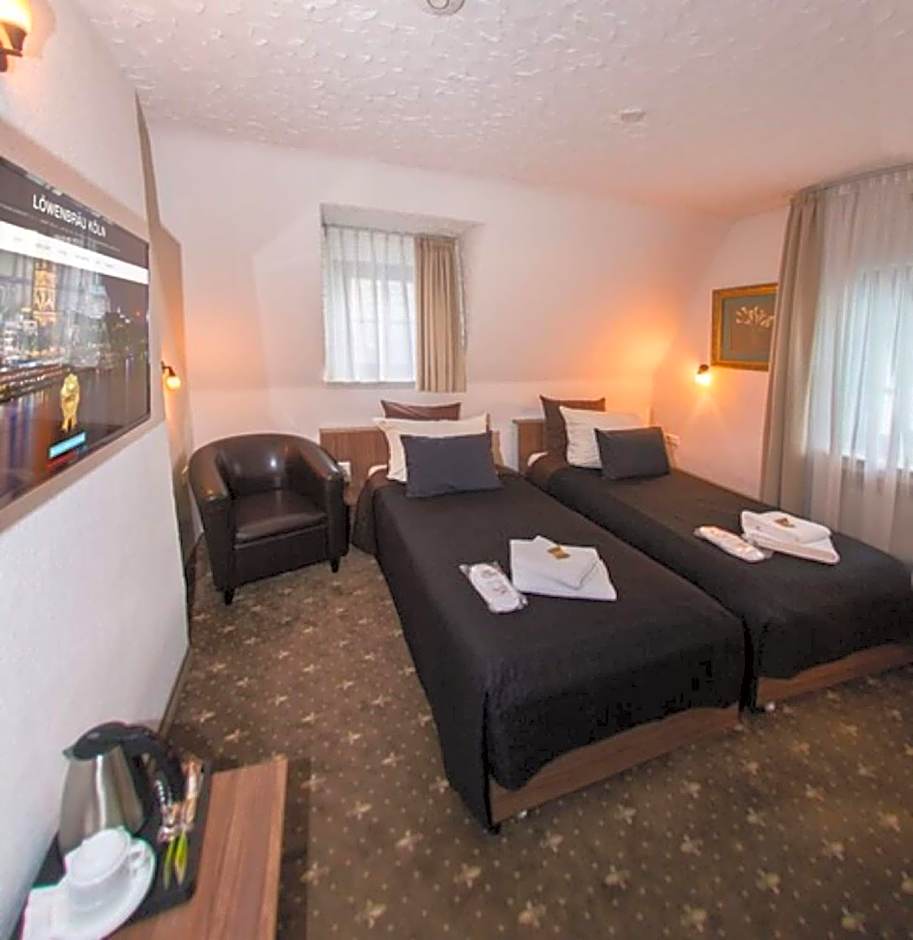 Hotel und Restaurant Lowenbrau Koln
