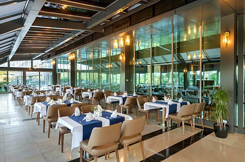 Miracle Istanbul Airport Hotel & Spa