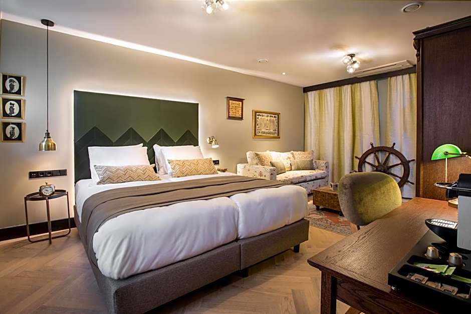 The Hendrick's Hotel