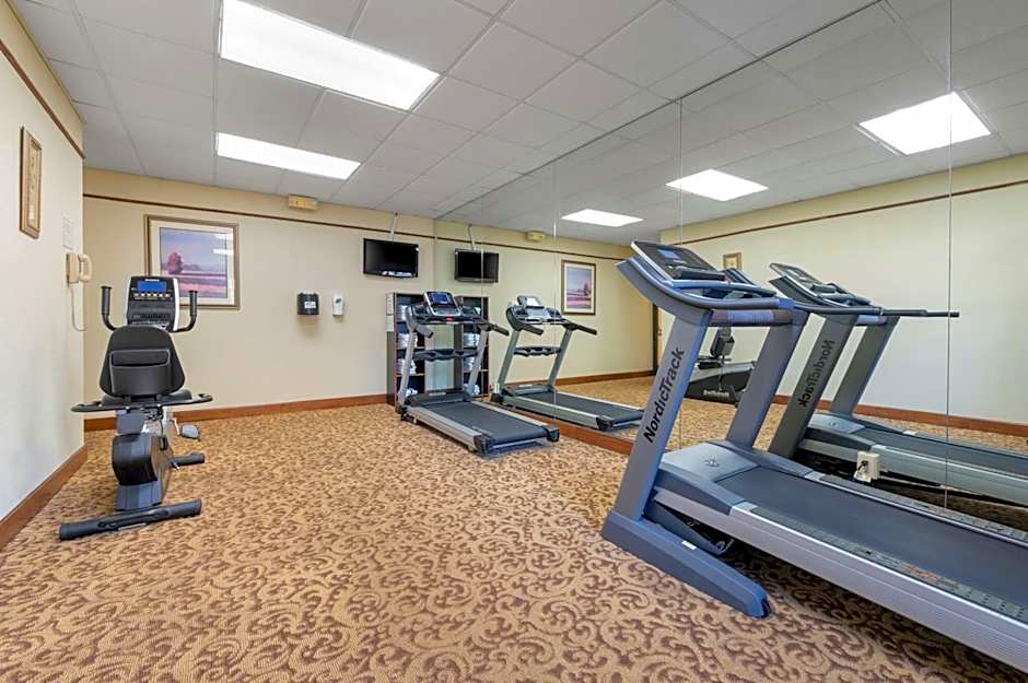 Best Western Louisville East Inn & Suites