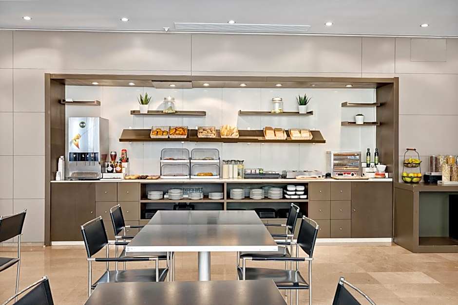 B&B HOTEL Zaragoza Los Enlaces Estación