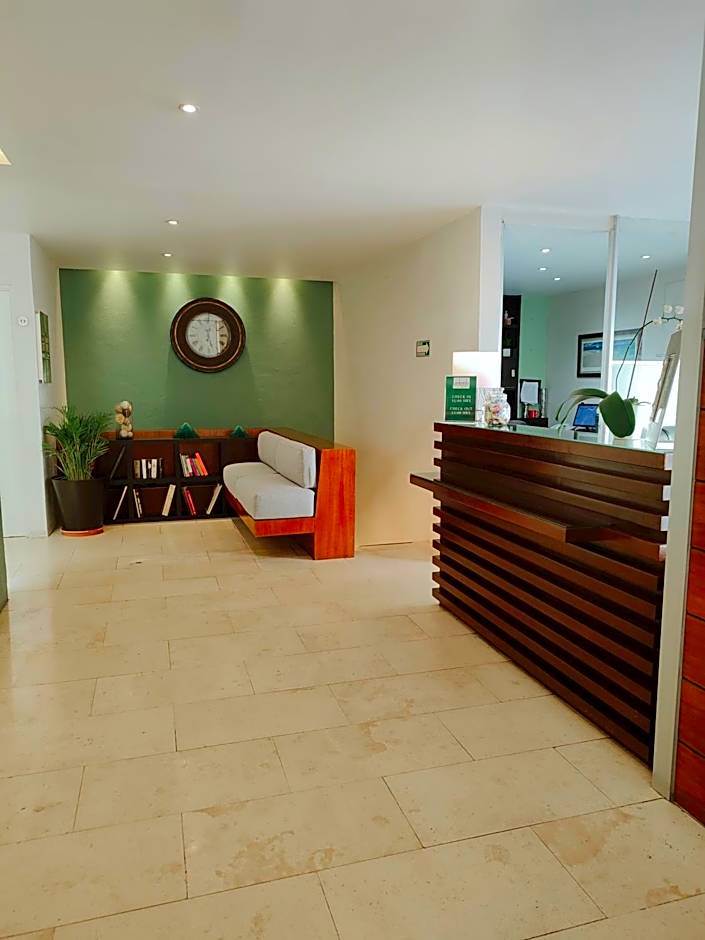 Lombardo Suites
