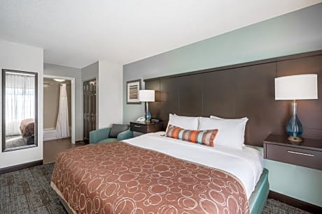 Two-Bedroom Suite with One King Bed & One Queen Bed
