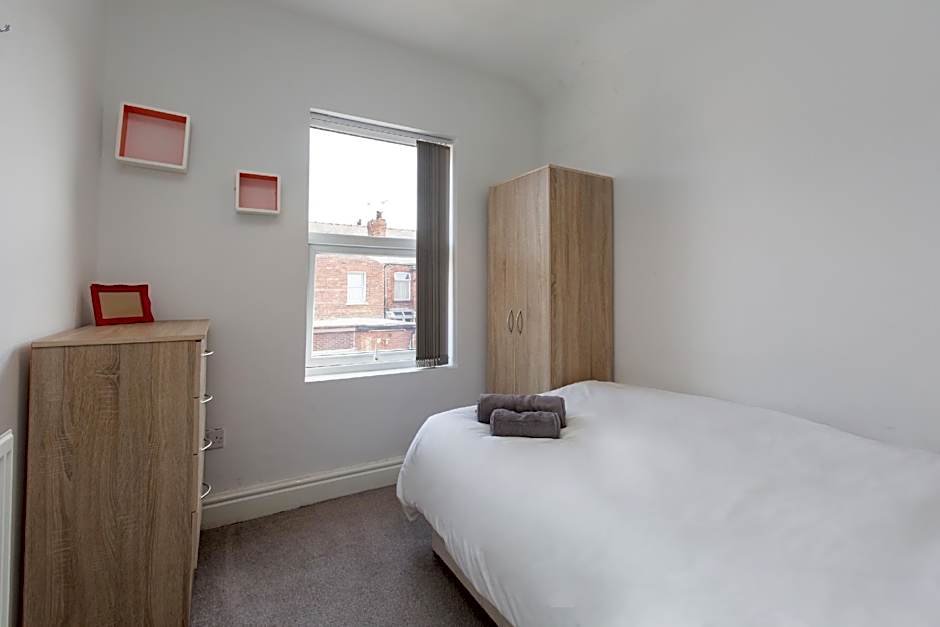 Townhouse @ 27 Electricity St Crewe