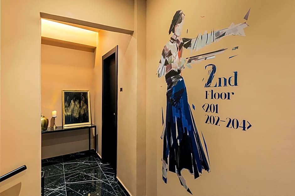 Clyde Athens by Nin&Bau