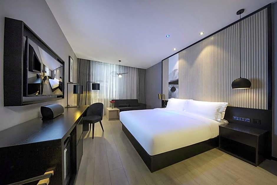 Orange Hotel Jinji Lake in Suzhou Center