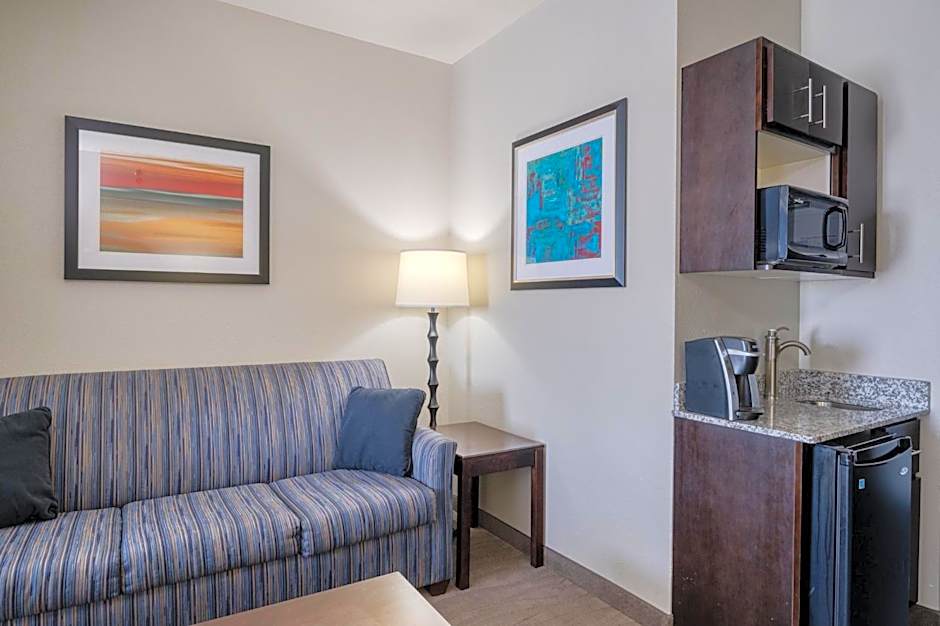 Holiday Inn Express and Suites Edwardsville By IHG