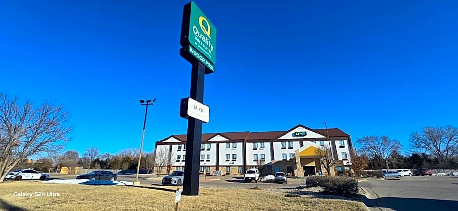 Quality Inn & Suites Manhattan