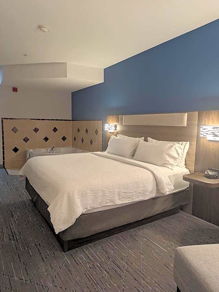 Holiday Inn Express Hotel & Suites Loveland By IHG