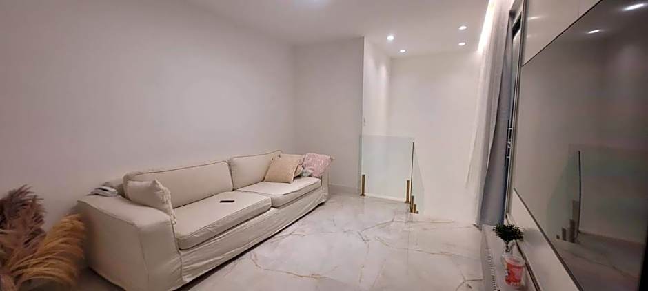 Cobertura duplex com churrasqueira vista pro mar