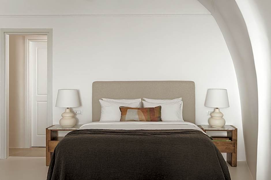 Aqua Luxury Suites Santorini