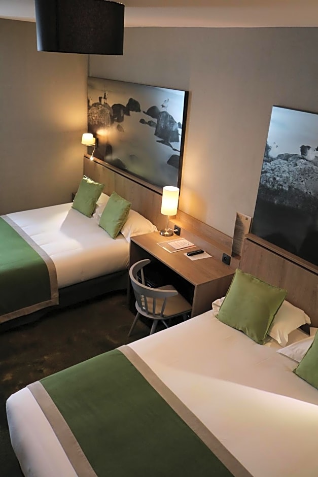 Mouton Blanc Hotel