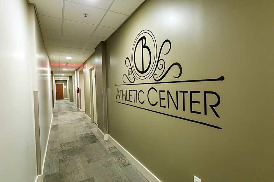 Spacious 4BR Luxury Condo Steps to French Quarter