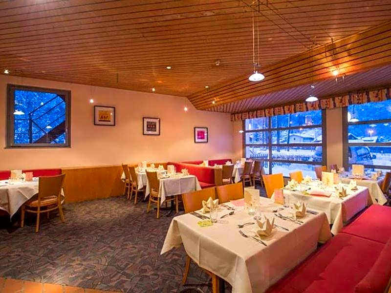 Hotel Sherlock Holmes "nur 200 m zur Gondelbahn Hasliberg"