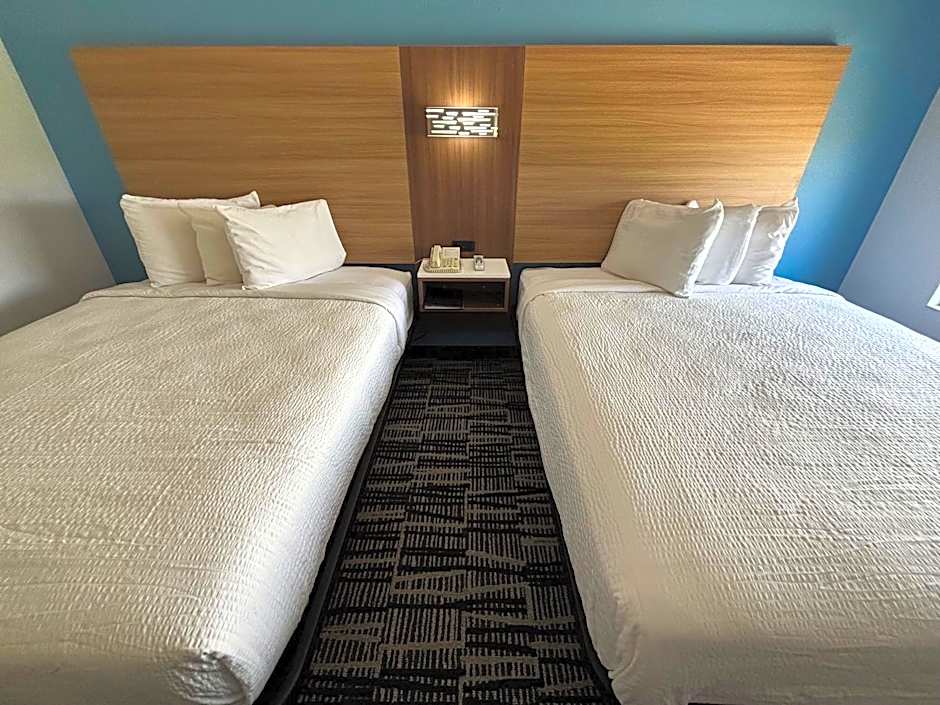 Jacksonville Inn & Suites