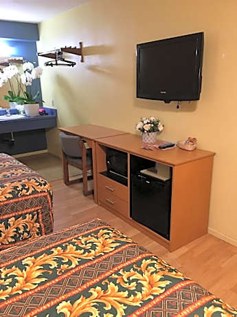 Deluxe Double Room with Extra Bed - Non-Smoking