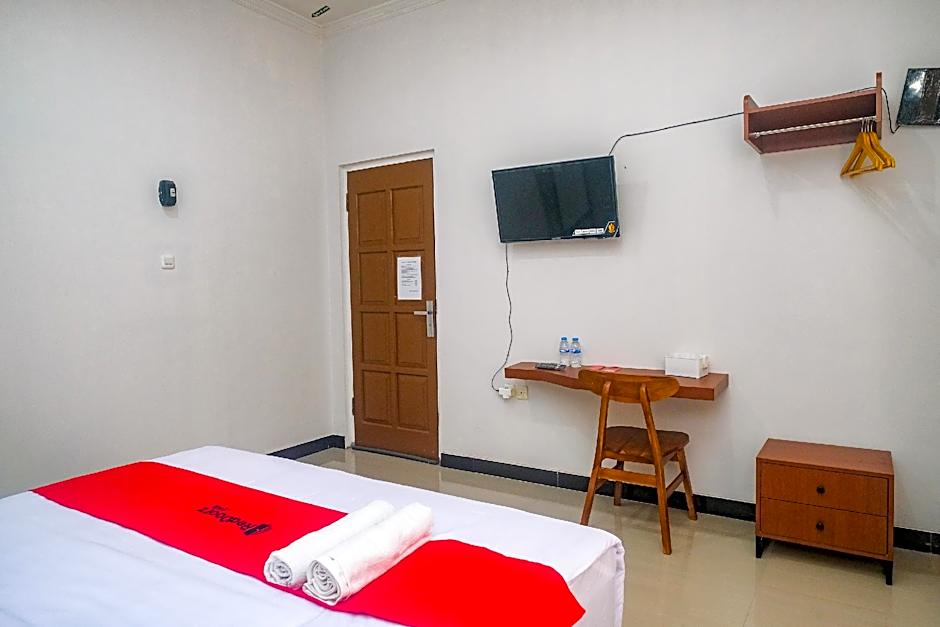 RedDoorz near Majapahit Semarang