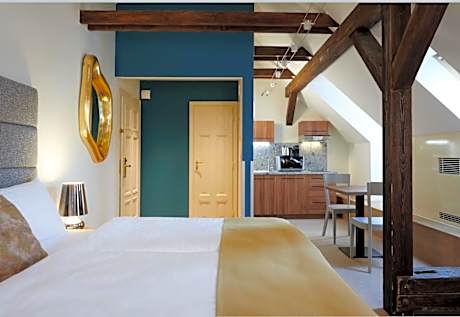 Studio Apartment with Balcony