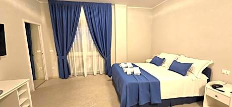 HOTEL PARADISO