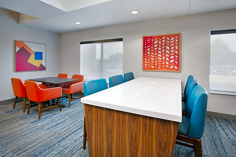 Holiday Inn Express & Suites Sioux Falls Southwest By IHG