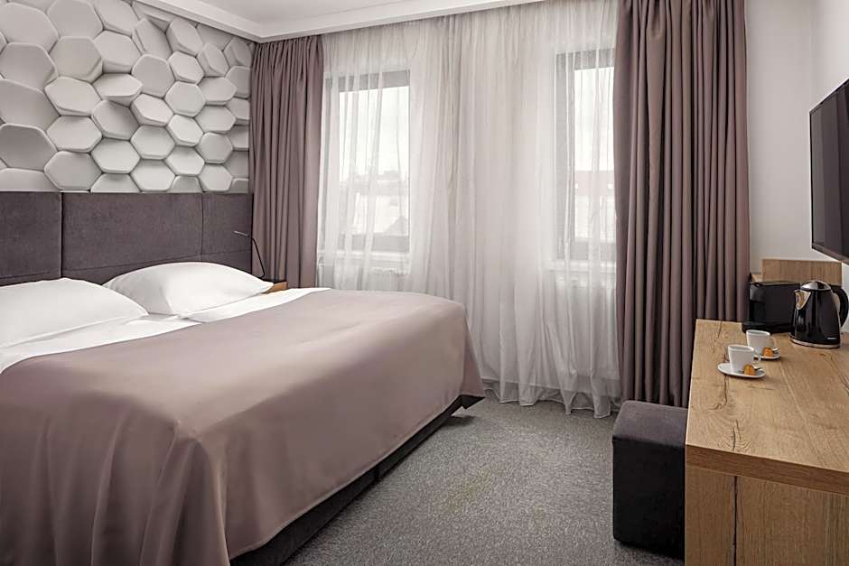 4 SMART HOTEL