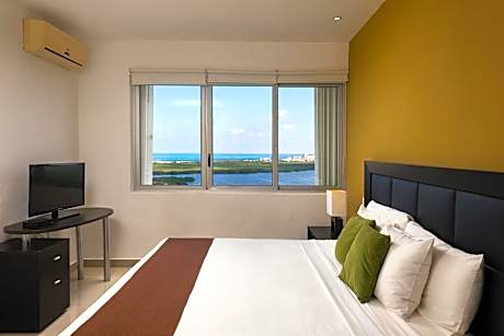 Three-Bedroom Suite with Sea View