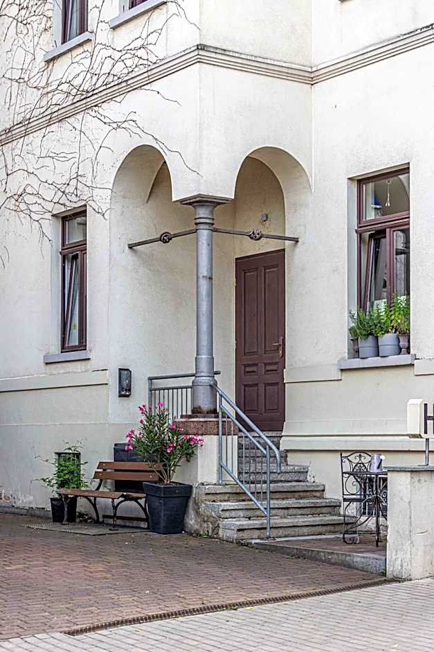 Hotel Mauritius - Im Herzen von Crimmitschau - Frühstück buchbar - Restaurant - Café - Fahrradbox