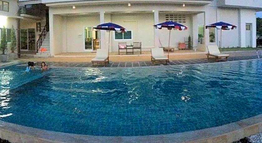 Sea Mountain Khanom Hotel