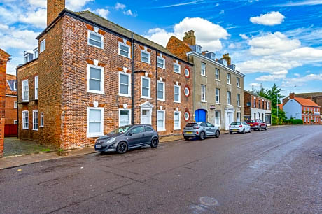 The Quayside Apartment Hotel