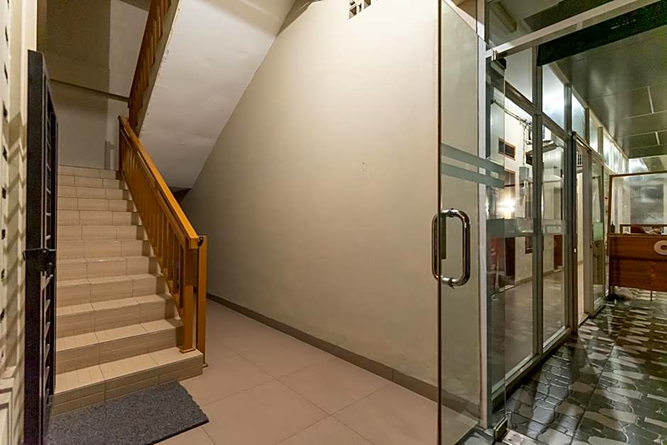 RedDoorz At Joyce Guest House Medan