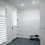 New Luxury Walkout Suite Near University-BY ROOM