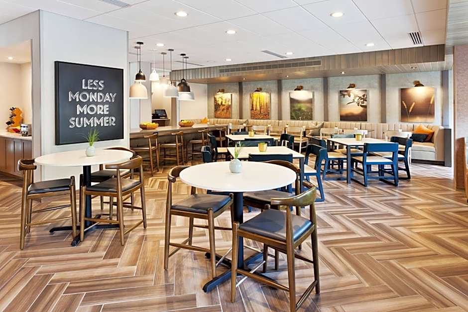 Fairfield Inn & Suites by Marriott Birmingham Colonnade/Grandview