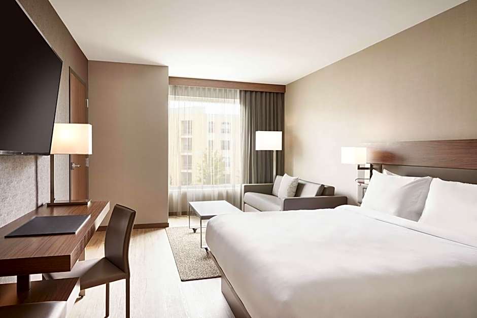 AC Hotel by Marriott Atlanta Perimeter